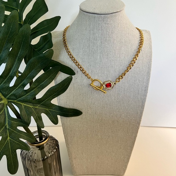 Classic Vintage-Inspired Chunky Gold Necklace - Elegant Artsy Necklace - Picture 7 of 13